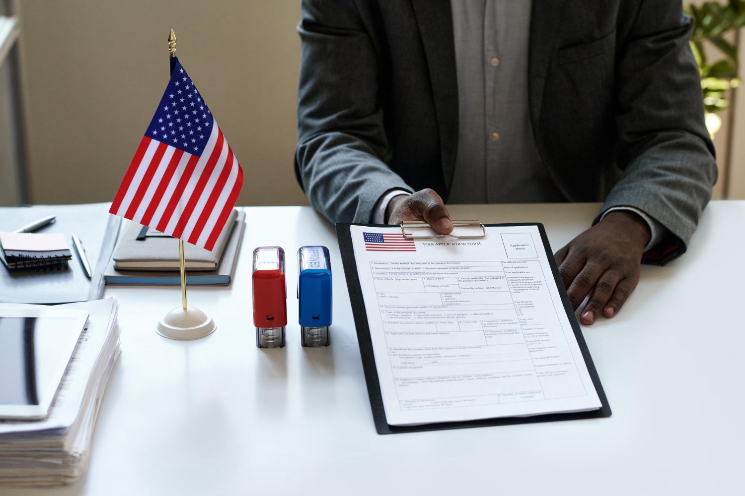 Top 5 Mistakes to Avoid When Applying for an L-1 Visa